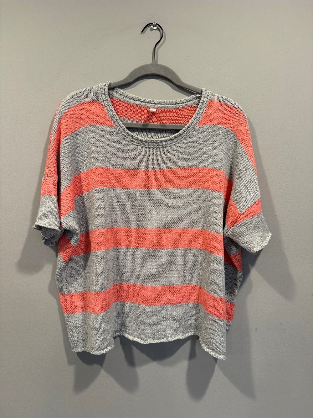 Wishlist Lightweight Striped Knit Top - Gray & Coral. Size M